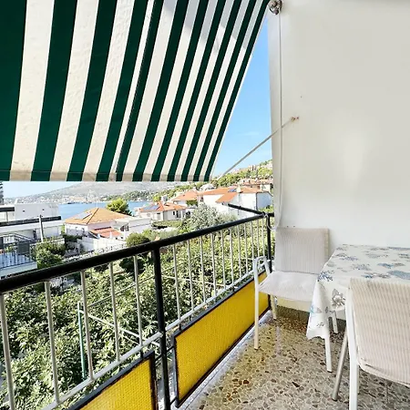 Kaza Lägenhet Trogir
