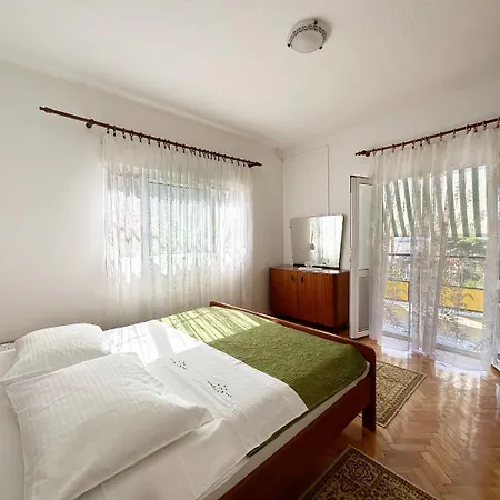 Apartment Kaza