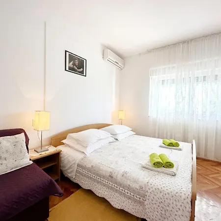 Kaza Apartment *